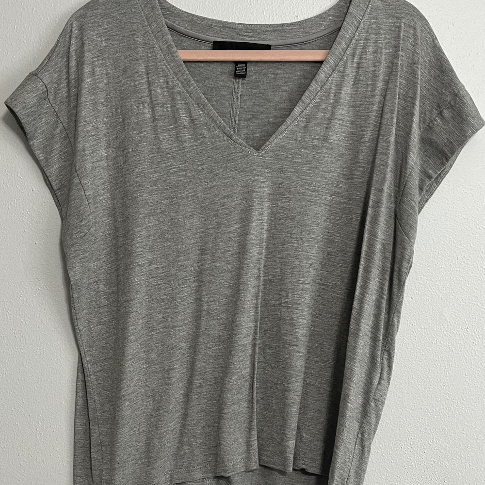 WHBM Gray Silver Shimmer V-Neck Short Sleeve Tee L